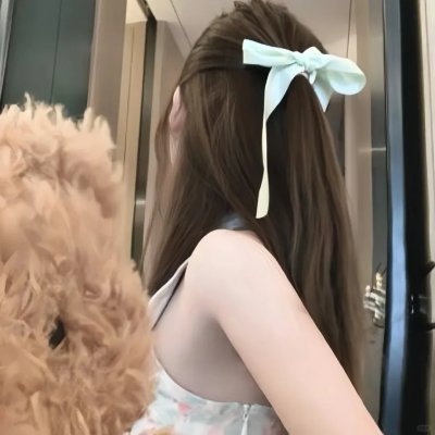 拥抱太阳的月亮